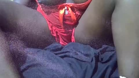 Snapshot of suoergila chatting on 11-04-25, 11:48 Liz online show from 11-04-25, 11:48