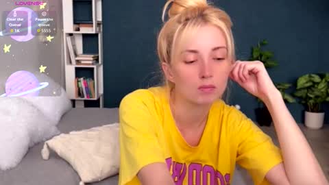 Snapshot of super_peach_stream chatting on 09-09-25, 11:43 ANNApvt open full info in bio online show from 09-09-25, 11:43