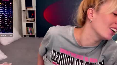 Snapshot of super_peach_stream chatting on 09-21-25, 02:08 ANNApvt open full info in bio online show from 09-21-25, 02:08