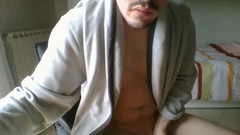 Snapshot of superbirdman12345 chatting on 02-18-25, 09:21 Bighead online show from 02-18-25, 09:21