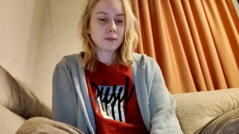 Annie online show from 02-21-25, 01:55