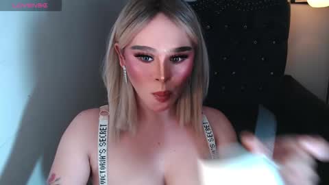 CARMINA online show from 10-21-25, 01:28