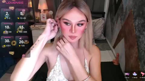 Snapshot of superh0tangelxx chatting on 06-07-26, 02:48 CARMINA online show from 06-07-26, 02:48