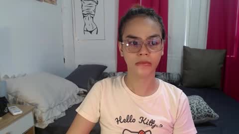 Snapshot of superhotvaleria chatting on 09-29-25, 05:01 Im val online show from 09-29-25, 05:01