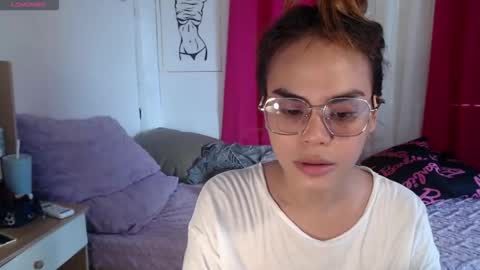 Snapshot of superhotvaleria chatting on 11-13-25, 05:17 Im val online show from 11-13-25, 05:17