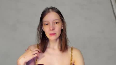 Snapshot of superior_cat chatting on 05-27-26, 10:29 Una online show from 05-27-26, 10:29
