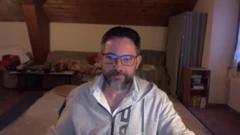 supersquirrel81 online show from 11-16-25, 04:01