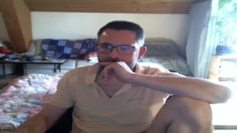 Snapshot of supersquirrel81 chatting on 05-02-26, 01:16 supersquirrel81 online show from 05-02-26, 01:16