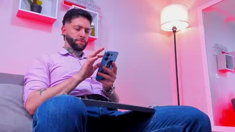 supreme_alpha_ online show from 11-25-25, 07:25