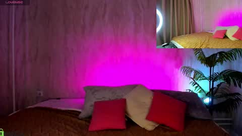 Annie online show from 10-19-25, 01:06