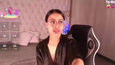 susan_voltaire online show from 06-18-26, 12:20