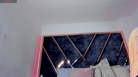 susanahenao online show from 11-22-25, 04:06