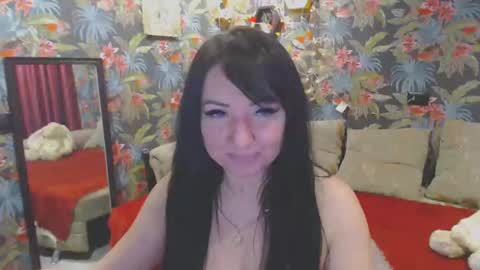 Snapshot of susanlanice chatting on 12-14-24, 01:05 SusanLaNice online show from 12-14-24, 01:05