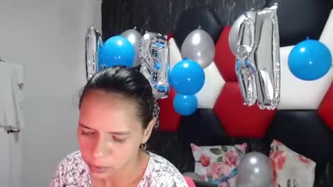 susanleroy online show from 12-19-24, 03:07