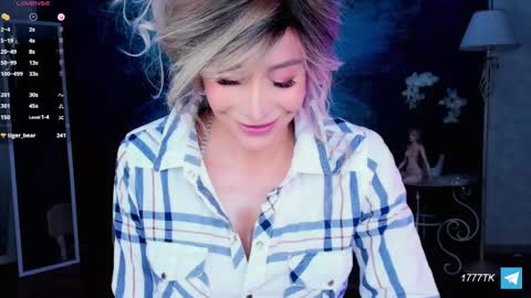 Snapshot of susannawallace chatting on 02-07-25, 03:45 InaraSerra online show from 02-07-25, 03:45