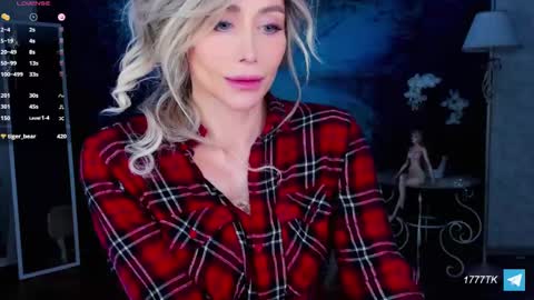 Snapshot of susannawallace chatting on 02-14-25, 03:33 InaraSerra online show from 02-14-25, 03:33