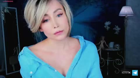 Snapshot of susannawallace chatting on 03-22-26, 04:49 InaraSerra online show from 03-22-26, 04:49