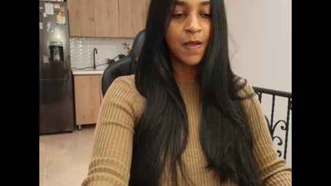 Snapshot of susanrhodes_ chatting on 06-14-26, 11:45 Susan Rhodes online show from 06-14-26, 11:45