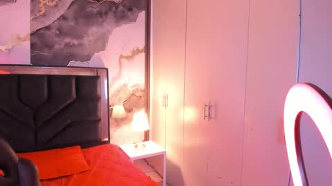 susanvilla online show from 11-21-25, 09:02