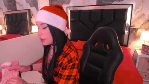 susanvilla online show from 12-20-25, 08:27