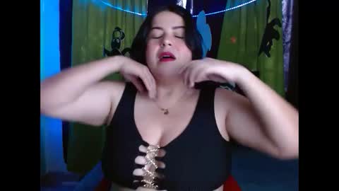 Snapshot of susi_boobs chatting on 10-20-25, 12:27 sUSI online show from 10-20-25, 12:27