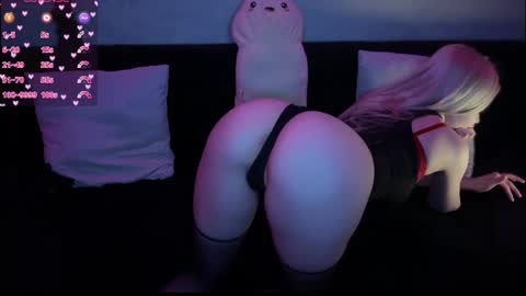 Snapshot of susieevans chatting on 02-23-25, 03:40 Sue online show from 02-23-25, 03:40