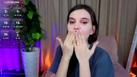 Snapshot of susiemorris chatting on 02-10-25, 01:22 Susie online show from 02-10-25, 01:22