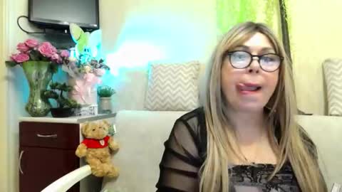 SusiexNoreen online show from 05-14-26, 01:23