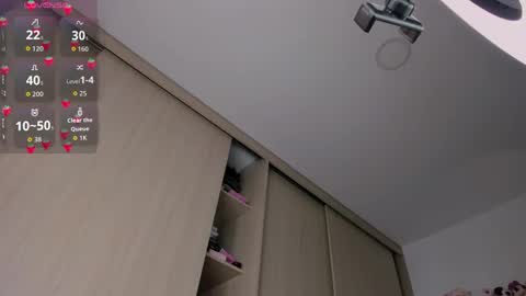 Snapshot of sussan_dream chatting on 05-26-26, 03:02 Juliana garcia online show from 05-26-26, 03:02