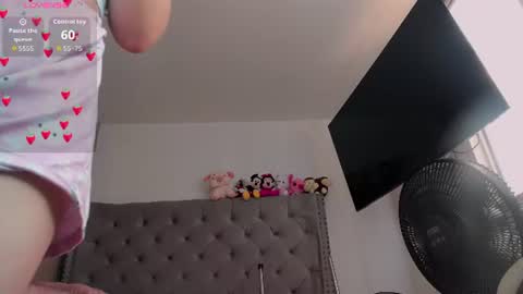 Snapshot of sussan_dream chatting on 06-18-26, 04:11 Juliana garcia online show from 06-18-26, 04:11