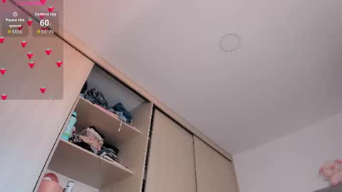 Snapshot of sussan_dream chatting on 06-19-26, 09:07 Juliana garcia online show from 06-19-26, 09:07