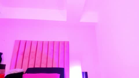 Sussan Nicole  online show from 11-01-25, 12:18