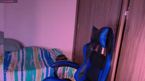 Snapshot of sussidream chatting on 06-11-26, 02:53 Andrea online show from 06-11-26, 02:53