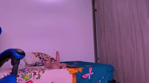 Snapshot of sussidream chatting on 07-17-26, 01:34 Andrea online show from 07-17-26, 01:34