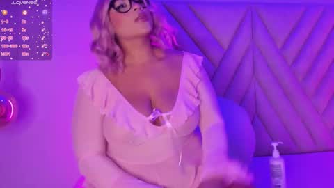 SussieRogers online show from 09-20-25, 01:01