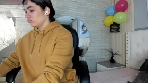 Snapshot of sussy__stone chatting on 05-19-26, 11:49 online show from 05-19-26, 11:49