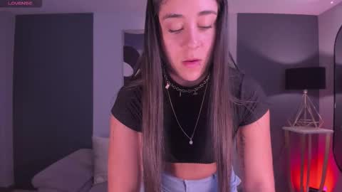 Sussy Bell online show from 10-26-25, 05:19