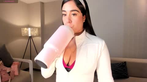 Sussy Bell online show from 02-25-26, 04:00