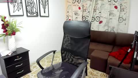 Snapshot of susyamis chatting on 03-11-25, 07:14 Susy online show from 03-11-25, 07:14