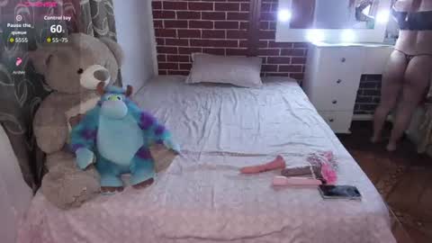 Snapshot of susyamis chatting on 07-16-26, 04:29 Susy online show from 07-16-26, 04:29