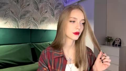 Jessica online show from 10-24-25, 04:14