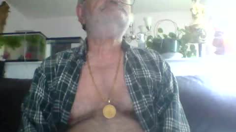 Snapshot of suv1 chatting on 04-23-26, 08:24 Otto online show from 04-23-26, 08:24
