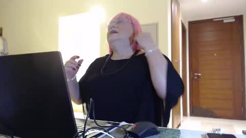 My name is Sissy or more fully Suzanna Aprilia Maria Mariquita Catarina Chinita Banci. Soy una puta - que chimba ladybug online show from 03-06-26, 04:58