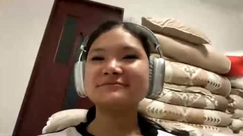 Snapshot of suzannemarlor chatting on 03-02-26, 02:24 Eva online show from 03-02-26, 02:24