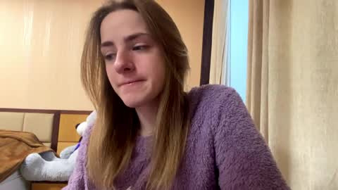 Snapshot of suzannetigerino chatting on 04-25-26, 05:32 Emila online show from 04-25-26, 05:32