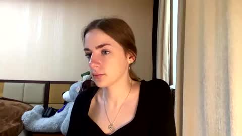 Snapshot of suzannetigerino chatting on 07-05-26, 09:16 Emila online show from 07-05-26, 09:16