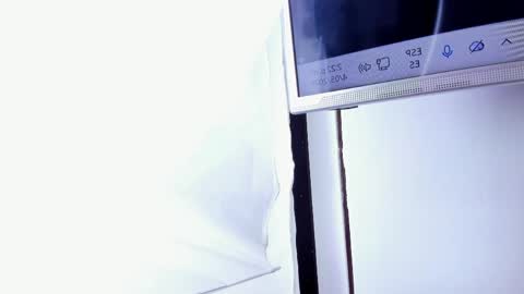 Snapshot of sven_basquiat chatting on 05-04-26, 07:21 Sven online show from 05-04-26, 07:21