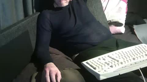 ArnSwart online show from 11-16-25, 03:34