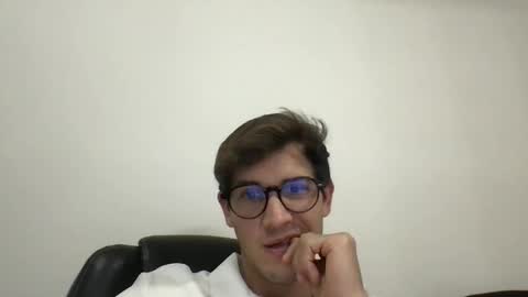 Snapshot of swboymx chatting on 01-08-26, 12:35 swboymx online show from 01-08-26, 12:35