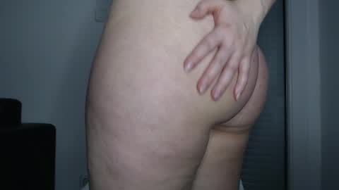 sweat_mia online show from 02-19-25, 11:36